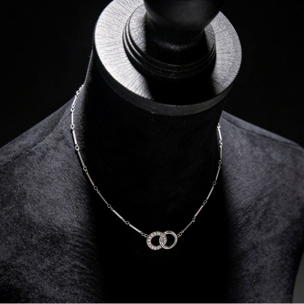 Silver Interlocking Circle Necklace - Never Worn! - image 3